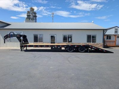 2026 Load Trail GL 102x34' Low-Pro Gooseneck w/ Hyd. Dove Tail 25.9K