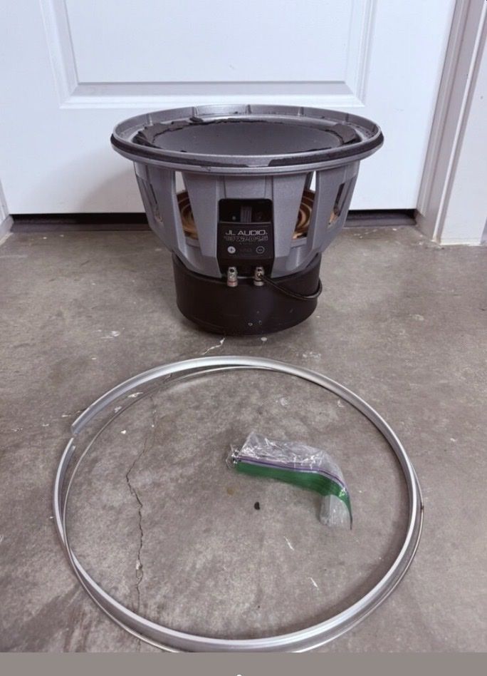 AS-IS JL Audio 13W7-D1.5 Subwoofer - NEEDS REPAIR