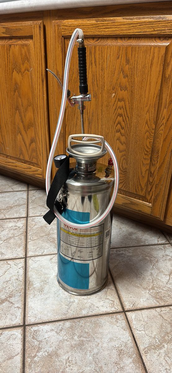 VEVOR PRESSURE SPRAYER
