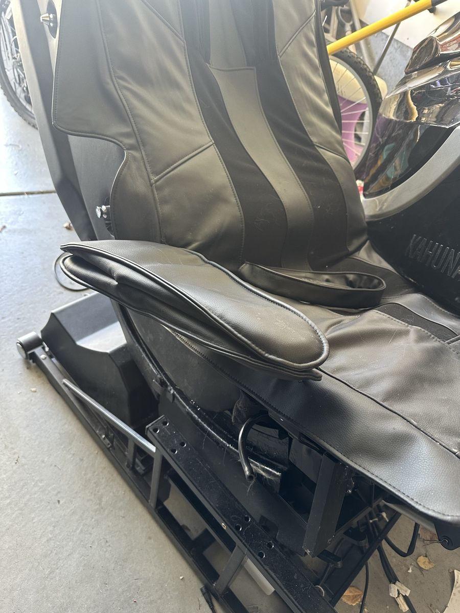 KAHUNA massage chair