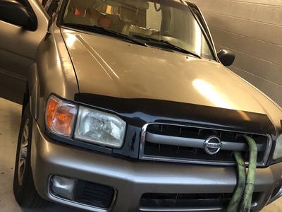 2001 Nissan Pathfinder LE