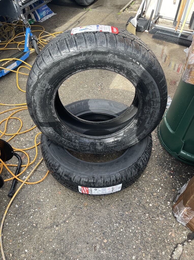 225/65/17 NEW PIR OF TIRES