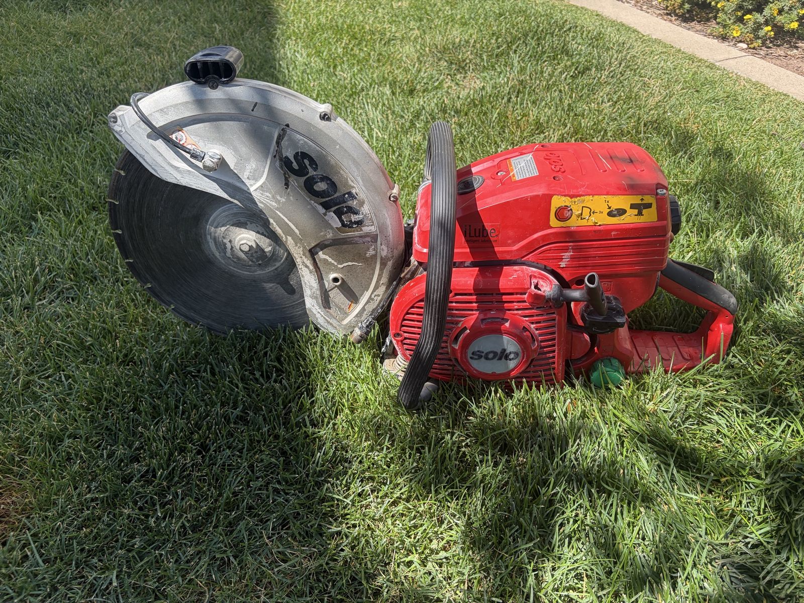 Solo 881 iLube Gas Powered Concrete Cut-Off Saw