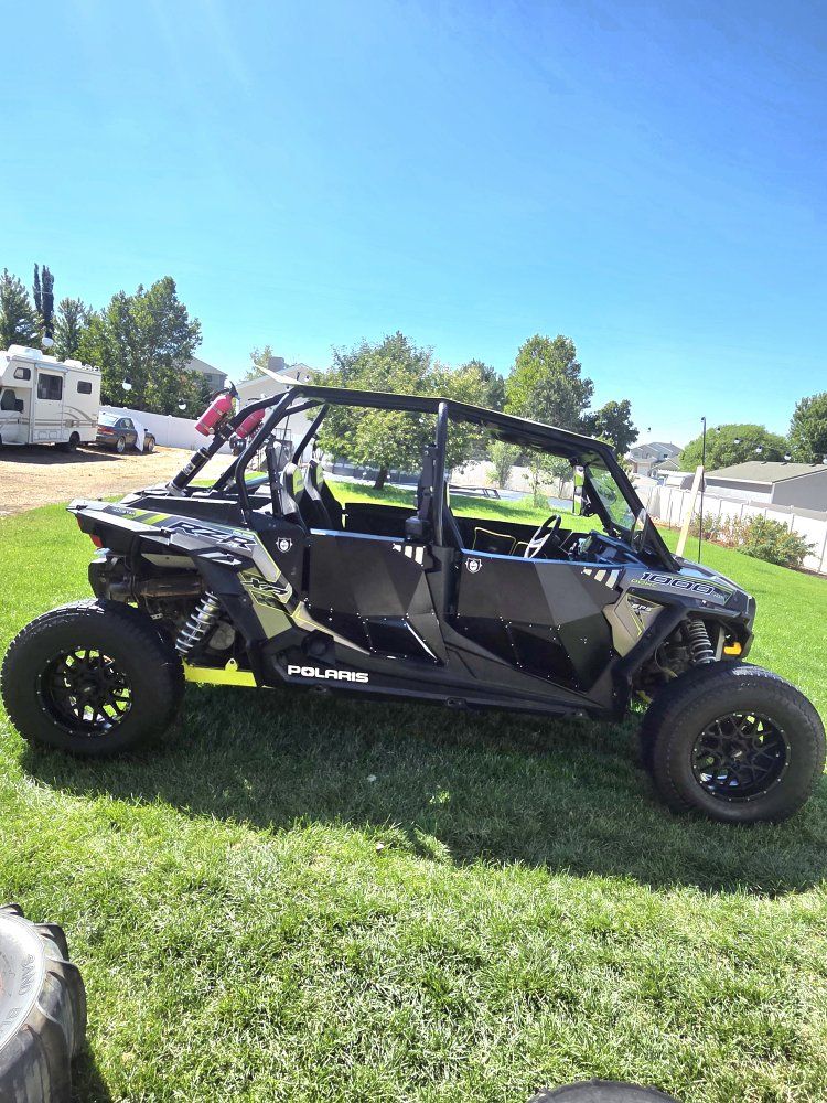 2016 Polaris RZR XP 4 1000 EPS – Street Legal – Lots of Extras