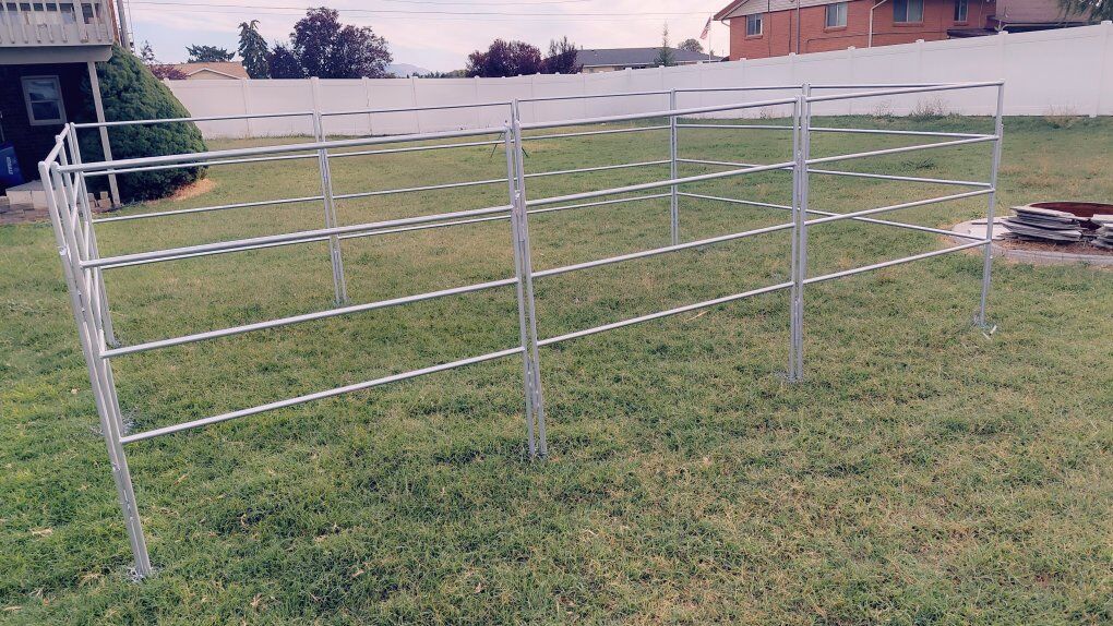 Portable horse stalls and small animals