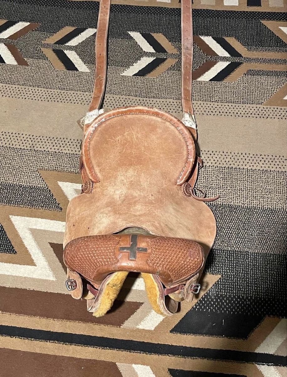 Tom reeves bronc saddle