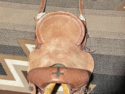 Tom reeves bronc saddle