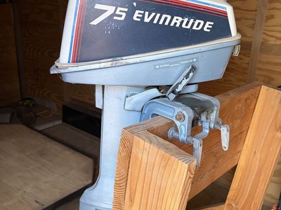 Evinrude 75 Outboard Boat Motor 7.5 HP