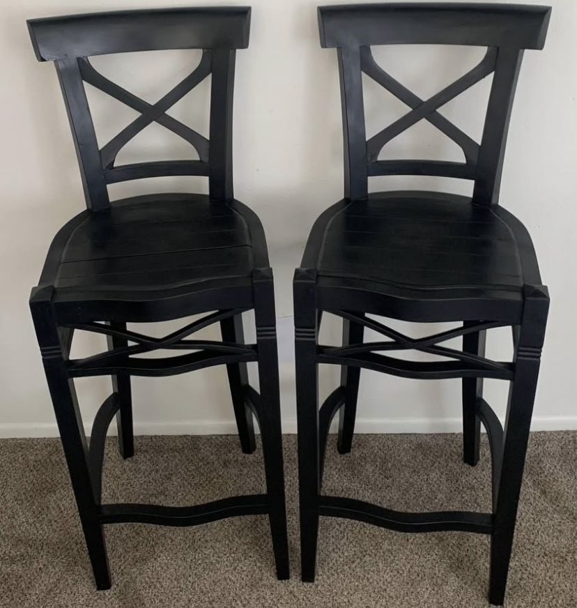 2 STUNNING UNIQUE ABSOLUTELY EYE CATCHING STOOLS