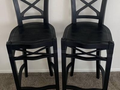2 STUNNING UNIQUE ABSOLUTELY EYE CATCHING STOOLS