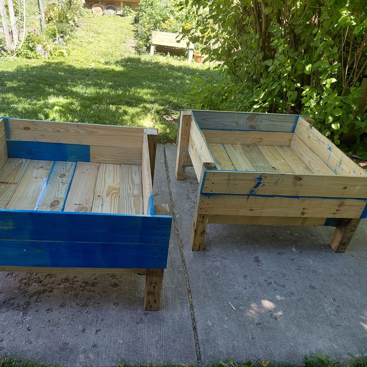 Custom recycle planter box