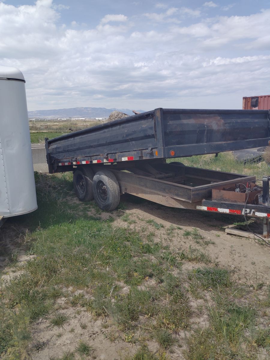 Dump trailer heavy spec.