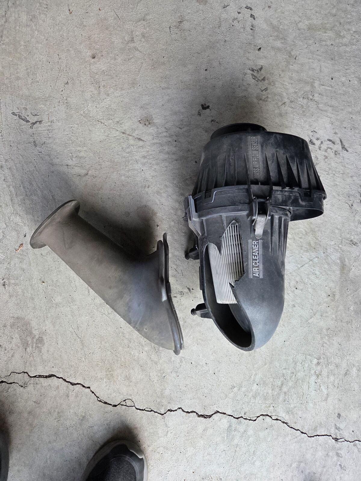 Ford mustang stock air intake box with filter & snorkel tube