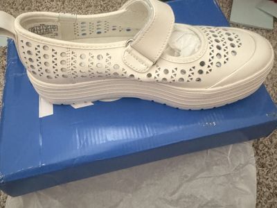 Keds Women's Cream Perforated Mary Jane Platform Shoes - Size 6.5M