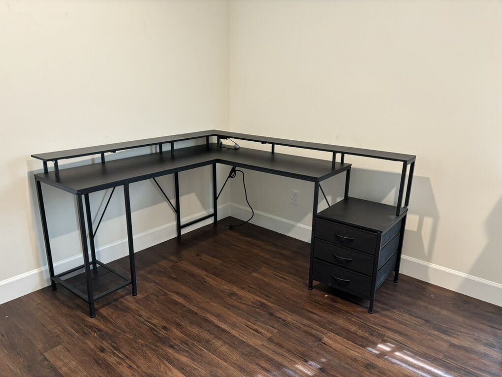 L-Shape Desk