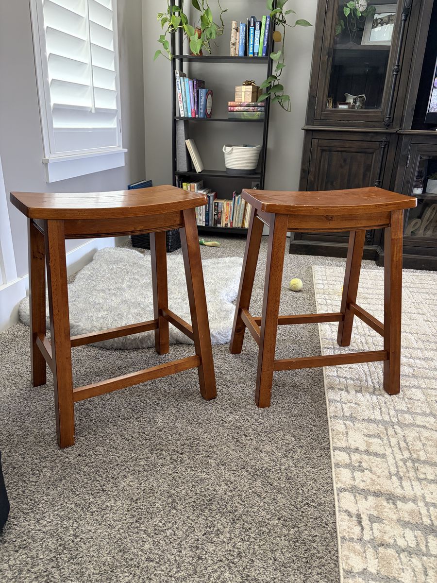 Saddle Seat, 24 Inch Barstools