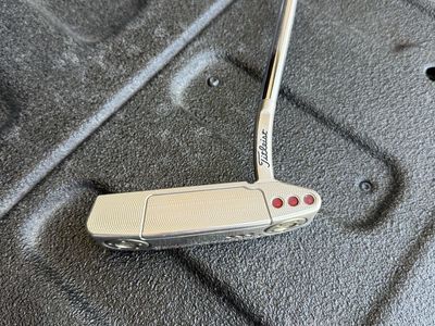 Scotty Cameron Titleist Select Newport 2.5 Golf Putter