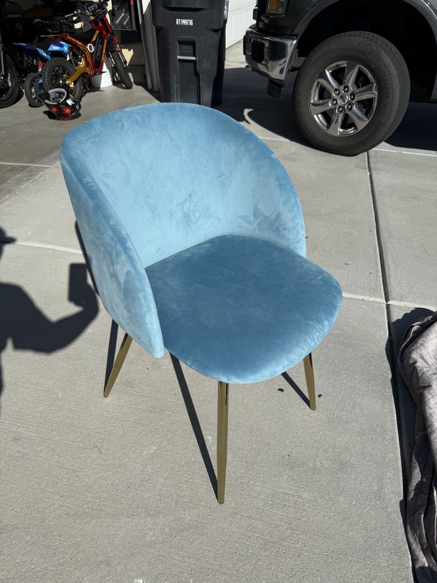 Modern Blue Velvet Accent Chair – Gold Legs