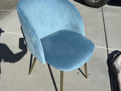 Modern Blue Velvet Accent Chair – Gold Legs