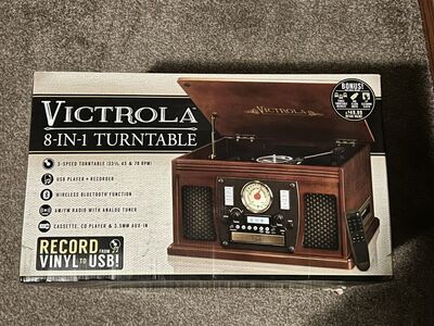 8 in 1 Turntable Like New Condtion