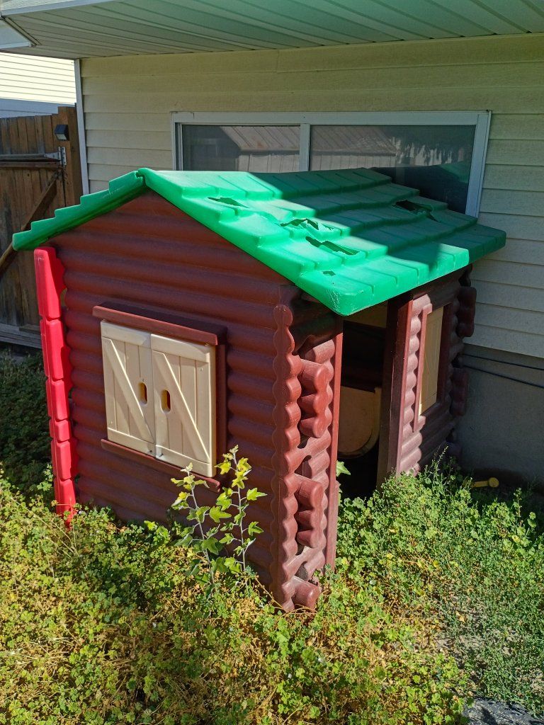 FREE Yard toys, hay feeder, tires, dog boxes