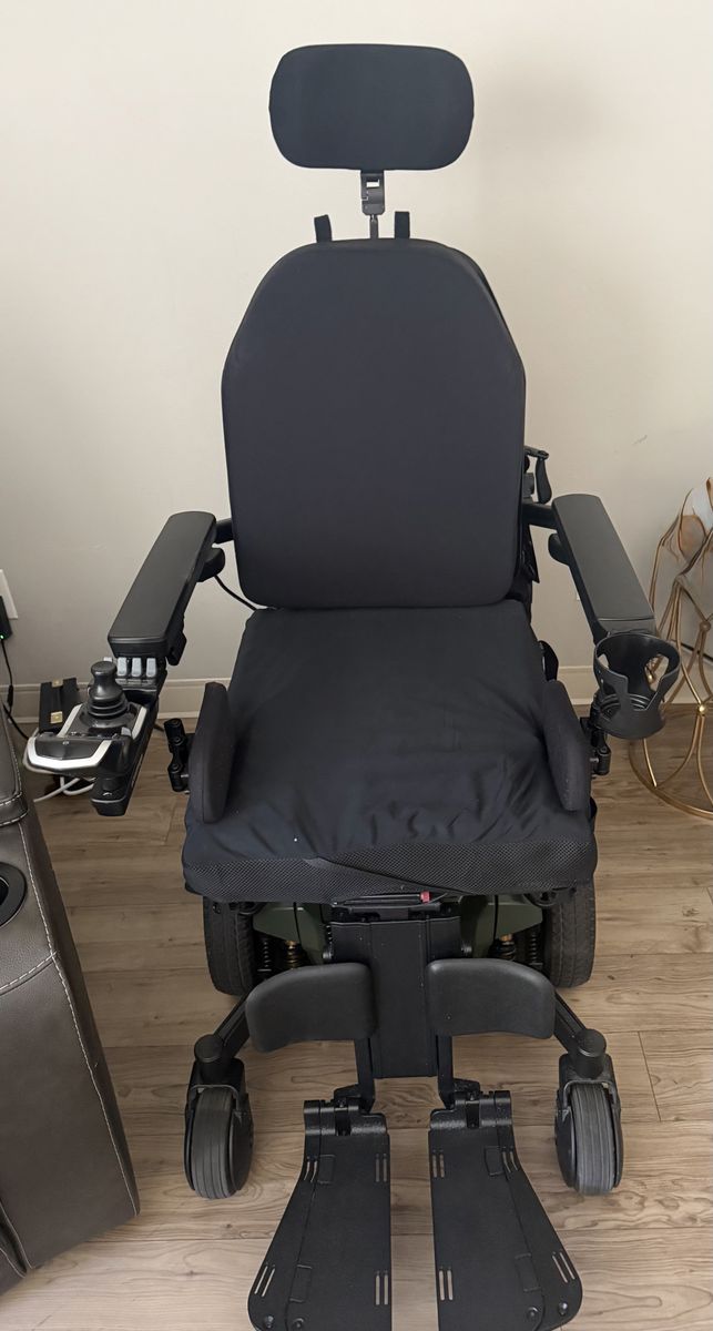 Quantom-Q6 Edge 3 Stretto Power Chair