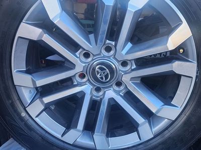 2025 Toyota 4Runner Tacoma Limited 20" wheels with 265/55r20 Dunlop tires