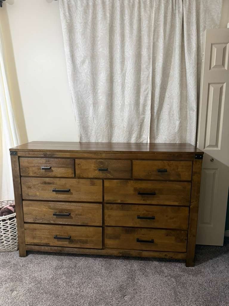 Spacious Wooden Dresser with 9 Drawers - Excellent Condition