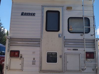 1999 Lance 845 short bed camper.