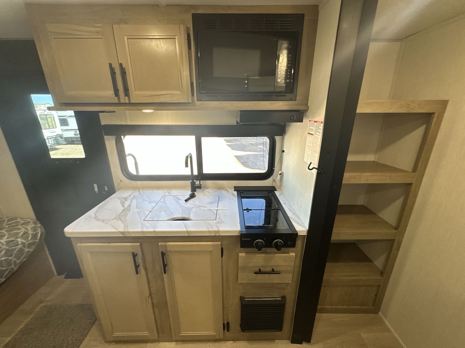 Main image 19