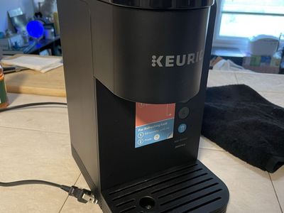 Keurig K-Express Essentials Plus, Iced and Hot Single-Serve K-Cup Pod Coffee Maker, Black (Like New)