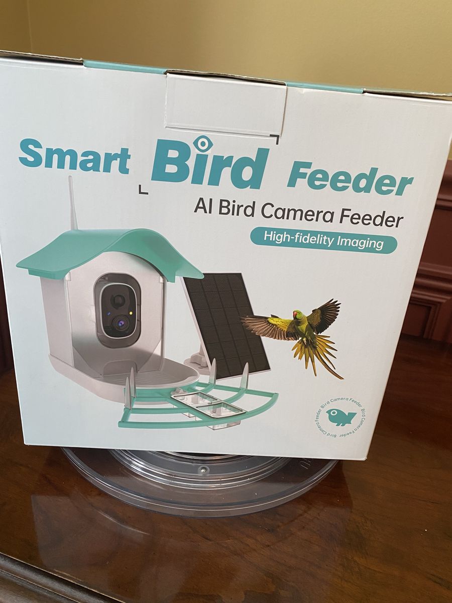 NEW - Smart Bird Feeder - Watch And Listen as Birds Stop to Eat - Buy Online $50 (Sale Price) Green Solar Powered - In Box