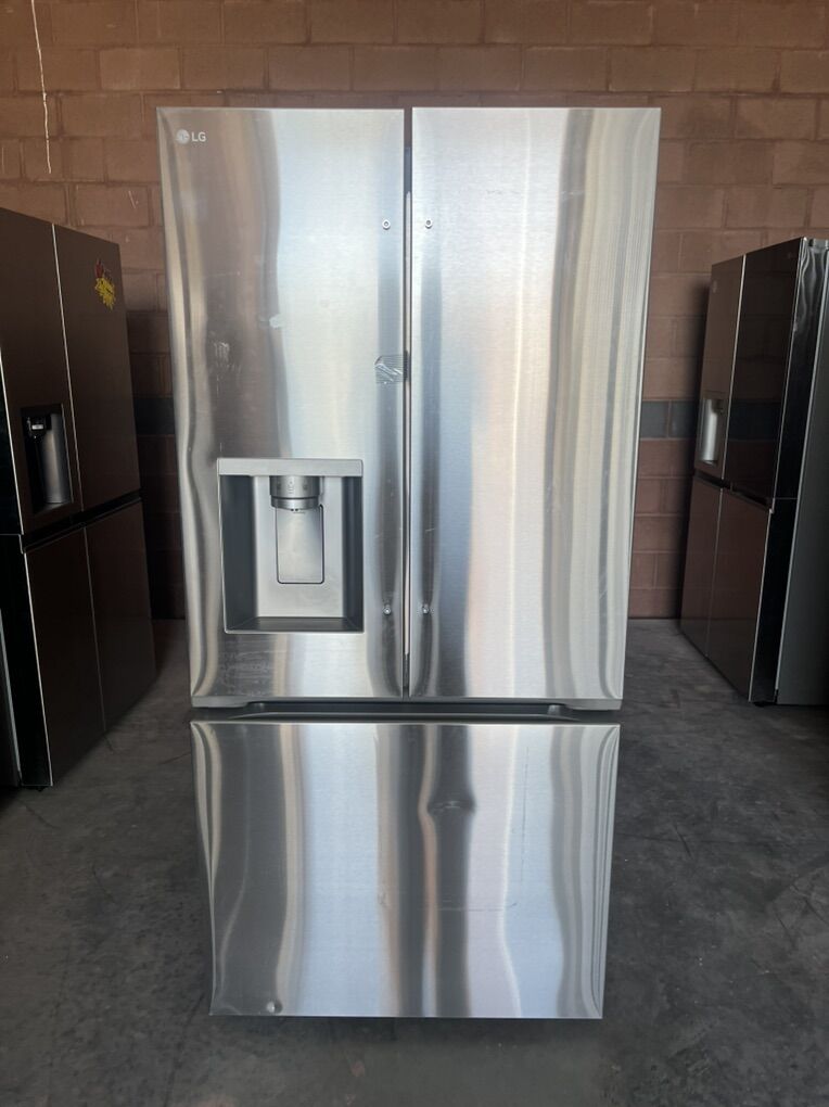 $500 LG Refrigerator – FIRST COME!