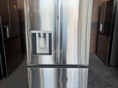 $500 LG Refrigerator – FIRST COME!