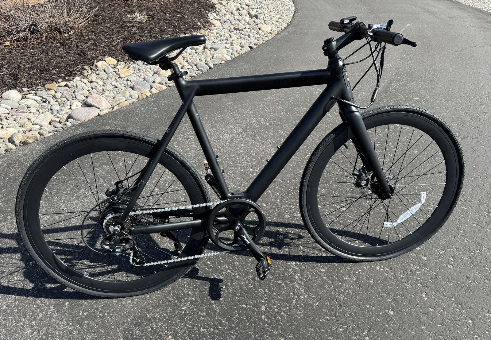 Lightweight Electric Bike medium to large frame, with throttle, extra battery and more