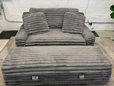 COSTCO THOMASVILLE WILLS FABRIC OVERSIZE CHAIR & STORAGE OTTOMAN!!