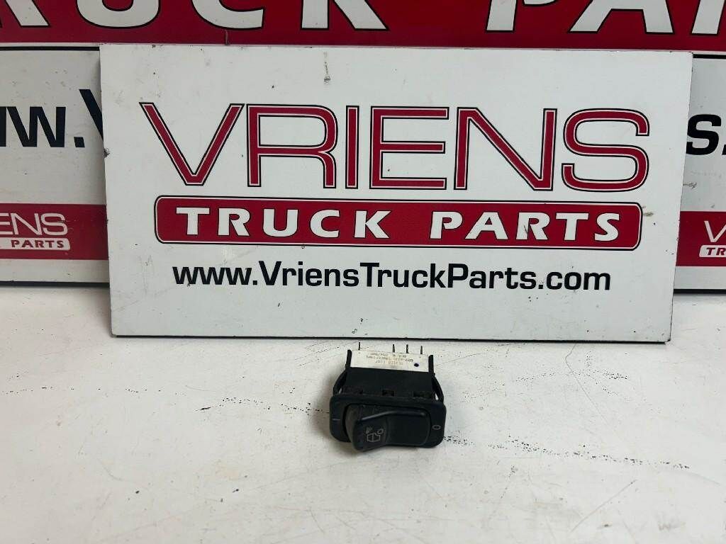 Paccar Dashboard Switch