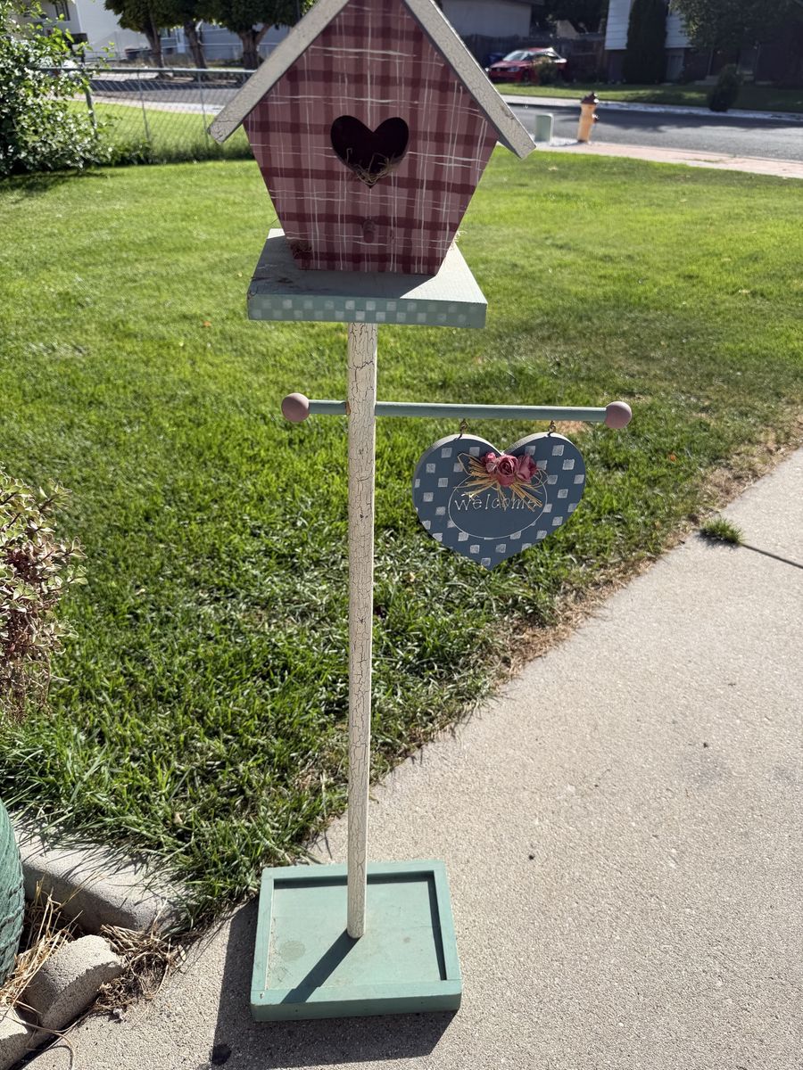 Decorative Wooden Birdhouse on Stand with Welcome Heart Sign
