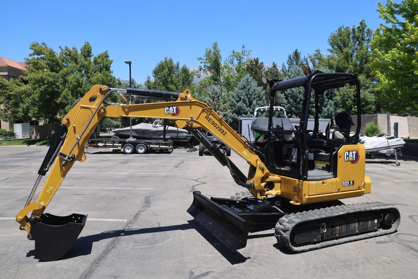 2023 CAT 303.5 Mini Excavator (LOW HOURS)