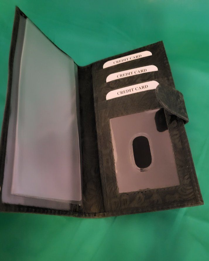 **NEW CHECKBOOK WALLET**