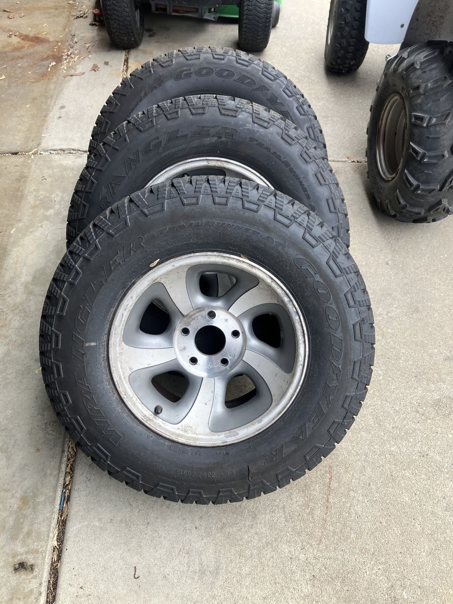 235/75R15 S10 Sonoma 3 New Tires WIth 4 Rims