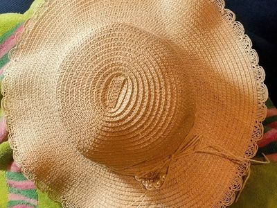 Womens Wavy Beige Sun Hat