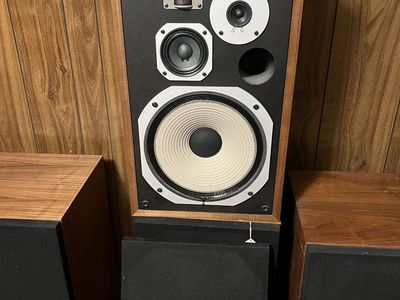 Pioneer HPM-100 Vintage 4-Way Bass-Reflex Loudspeakers - Classic Audio Power