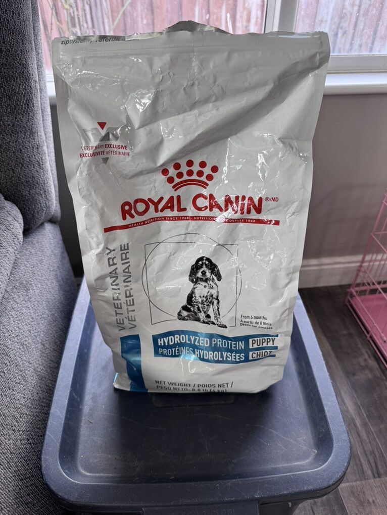 Royal Canin Hydrolyzed Protein Puppy Food
