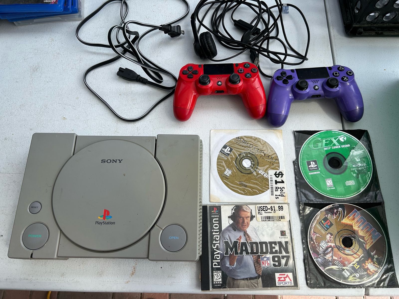 PS1 Console Bundle PlayStation 1 PSX SCPH-5501 NTSC U/C, 2 Controllers & 4 Games