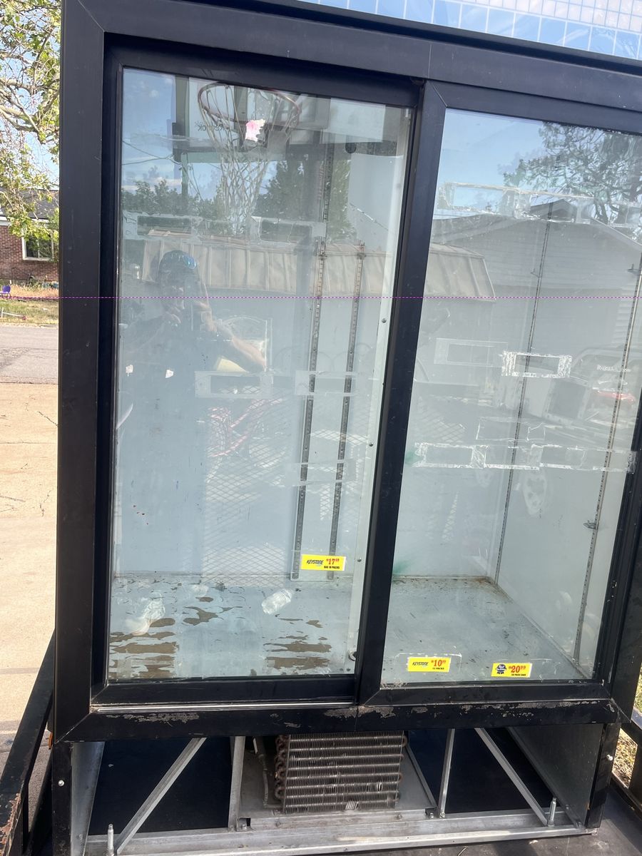 Commercial Beverage Cooler / Refrigerator with Sliding Glass Doors