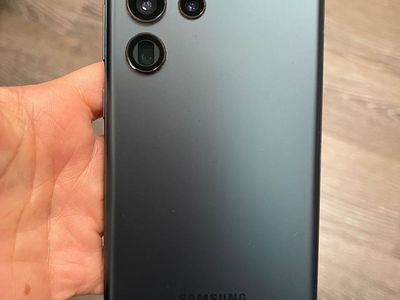 Samsung Galaxy S22 Ultra 5G 512GB - Unlocked