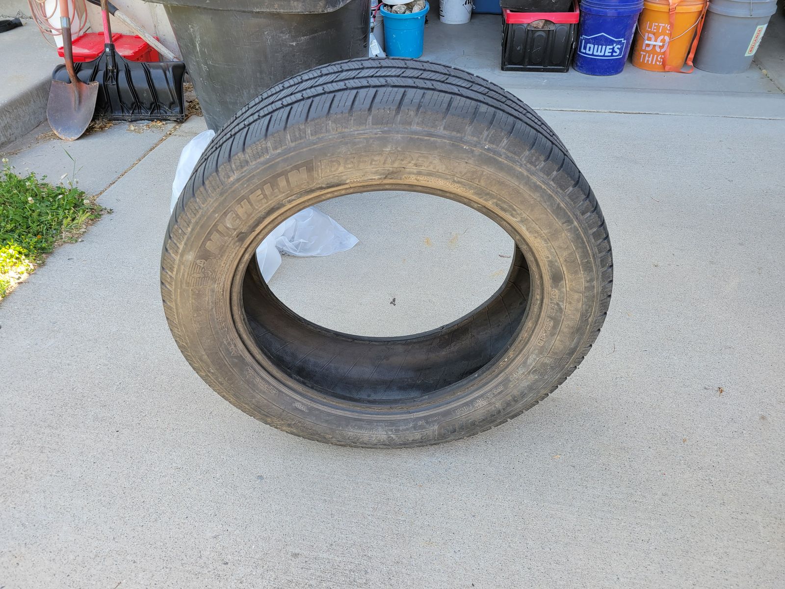 275 55 R20 Michelin Tire