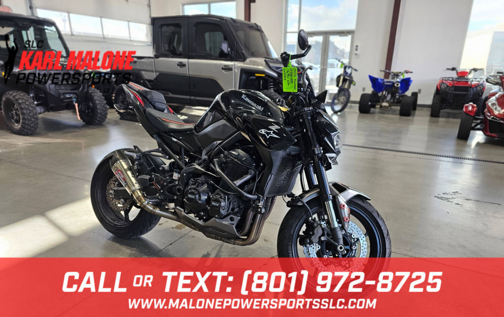2023 Kawasaki Z900 ABS Metallic Black/Graphite Gra