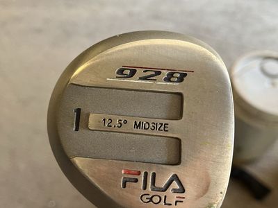 A beautiful set of golf clubs for all female